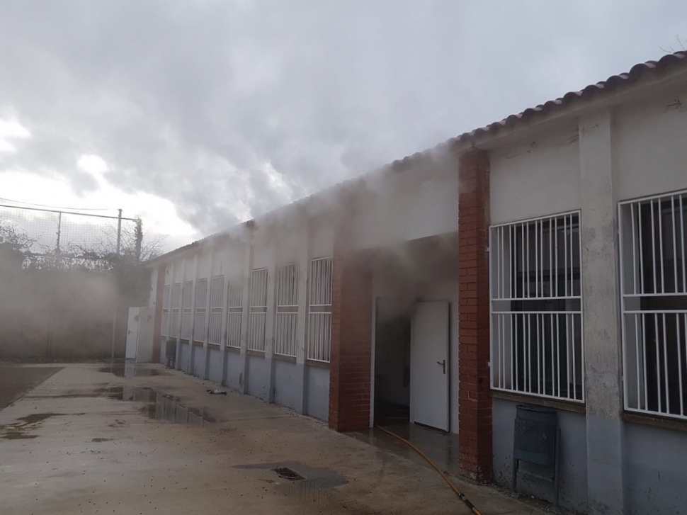 Un petit foc encén l’alarma a l’institut Salvador Claramunt de Piera