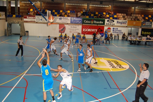 El Club Bàsquet Igualada no pot a casa del Blanes