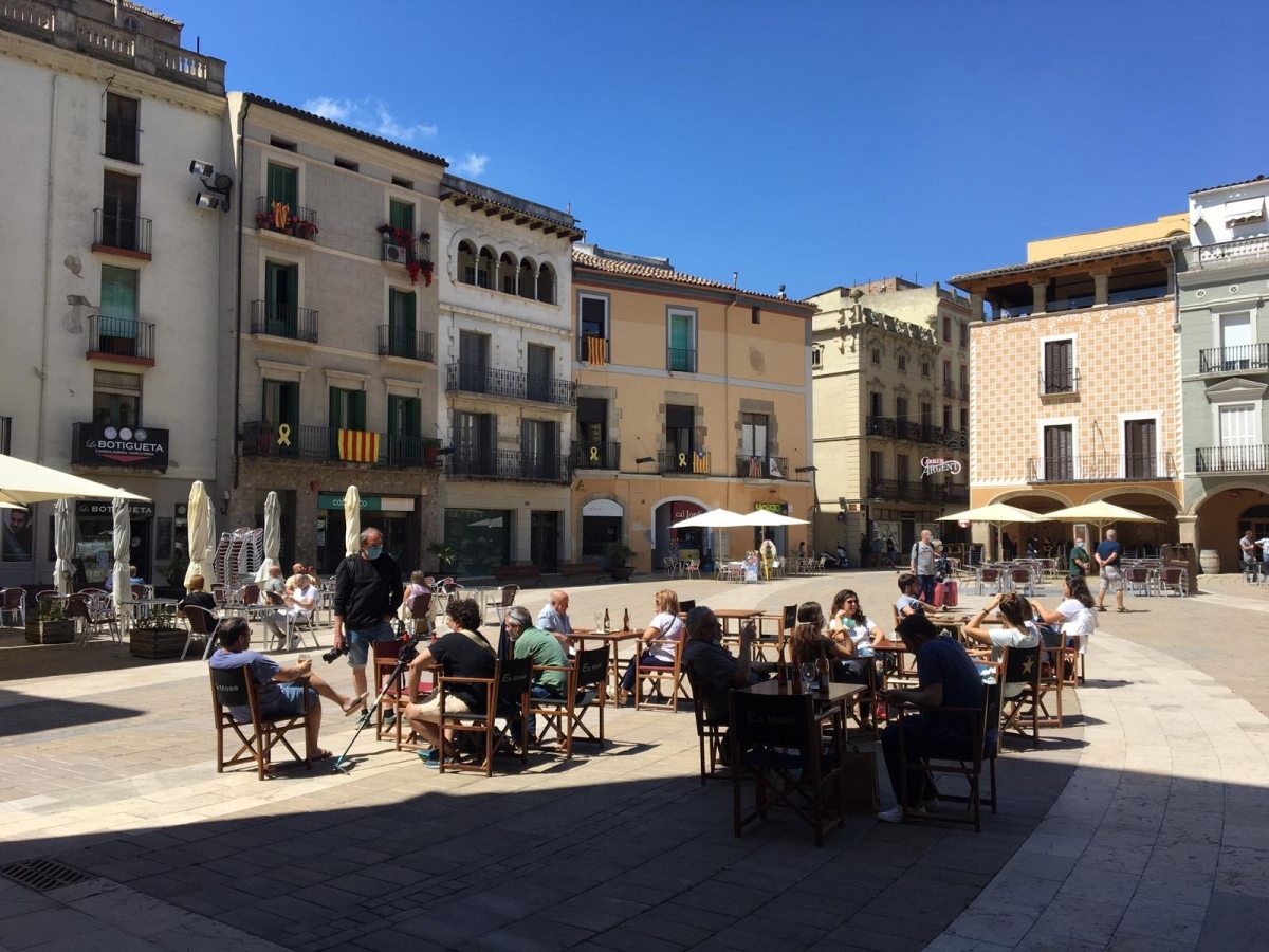 Una de les terrasses obertes, a la Plaça de l'Ajuntament FOTO: TCM