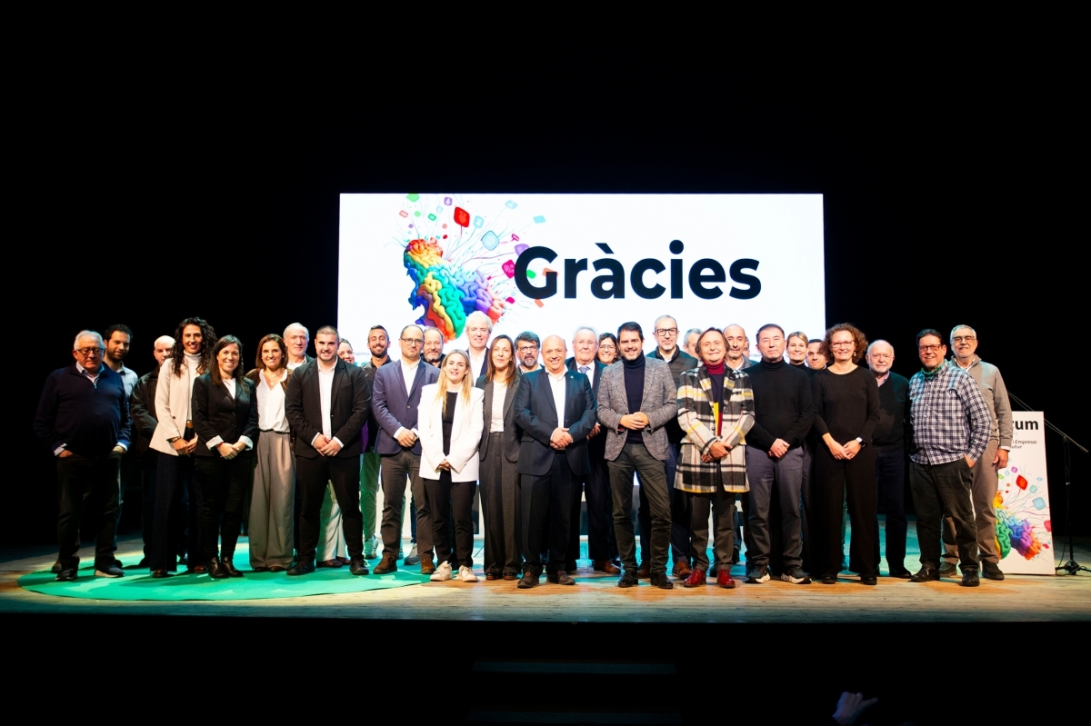 Foto final de l'acte. UEA.