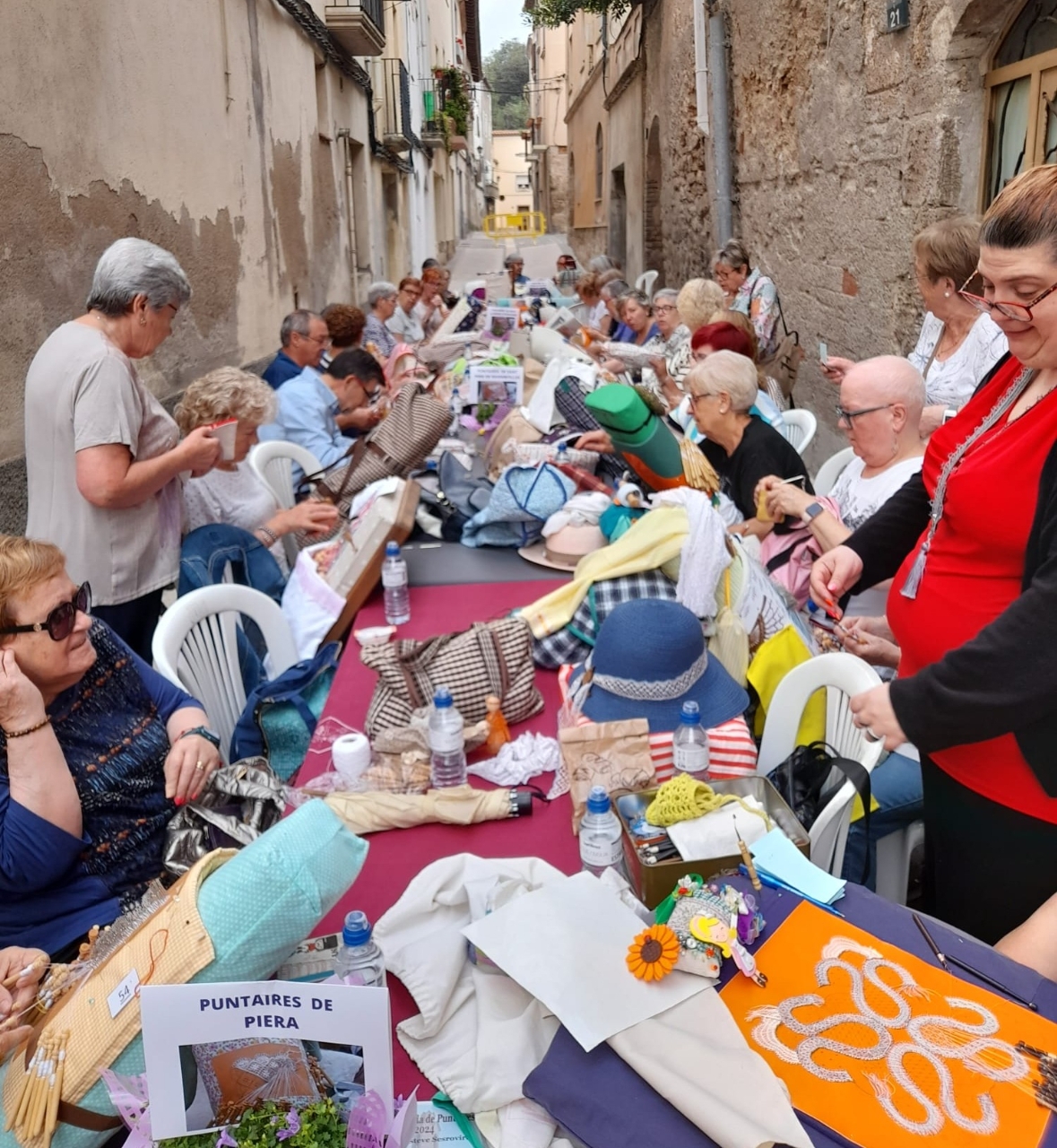 Trobada de Puntaires 2024. Ajuntament de la Pobla de Claramunt.