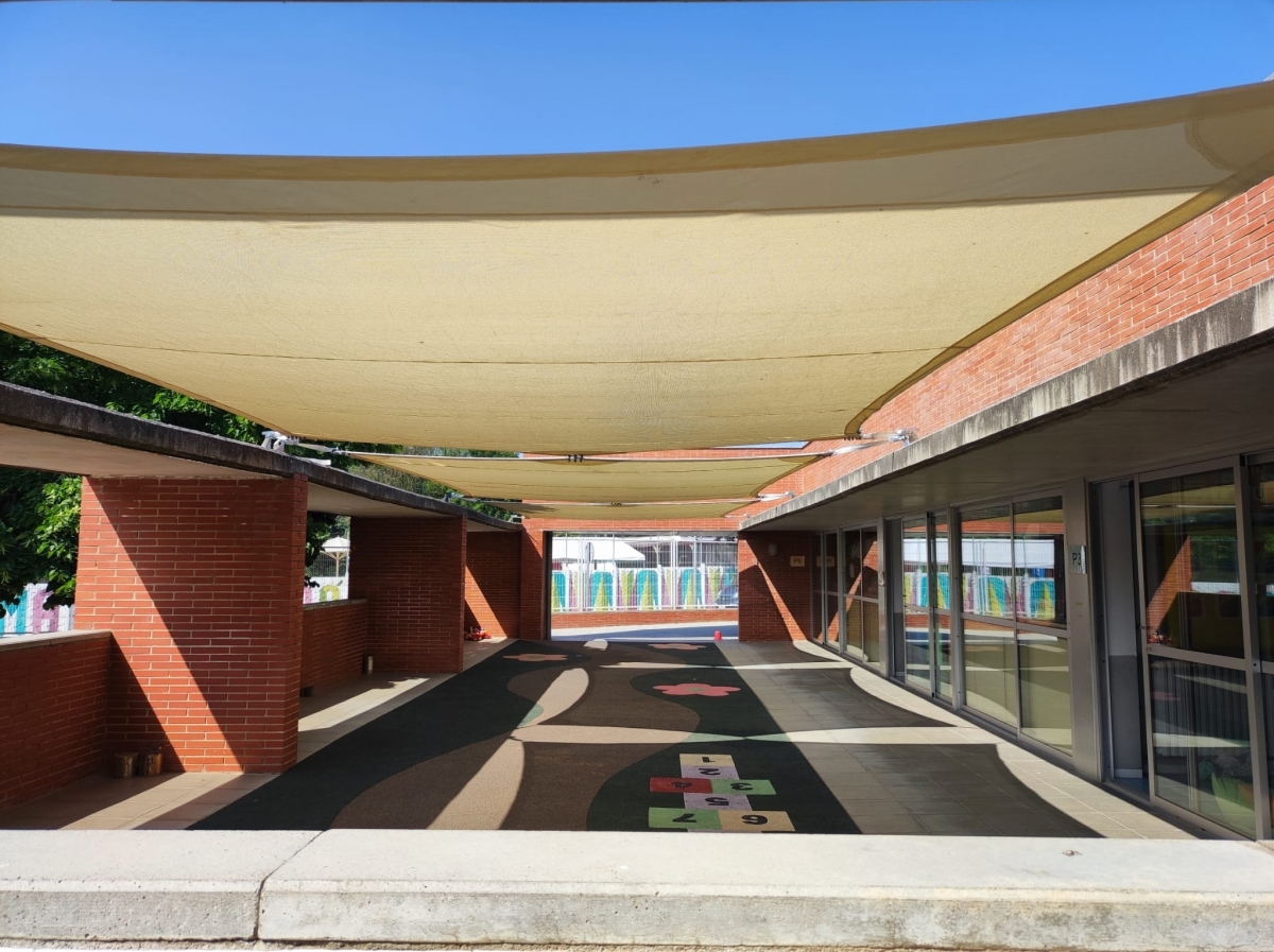 Tendal nou. Ajuntament de la Pobla de Claramunt.