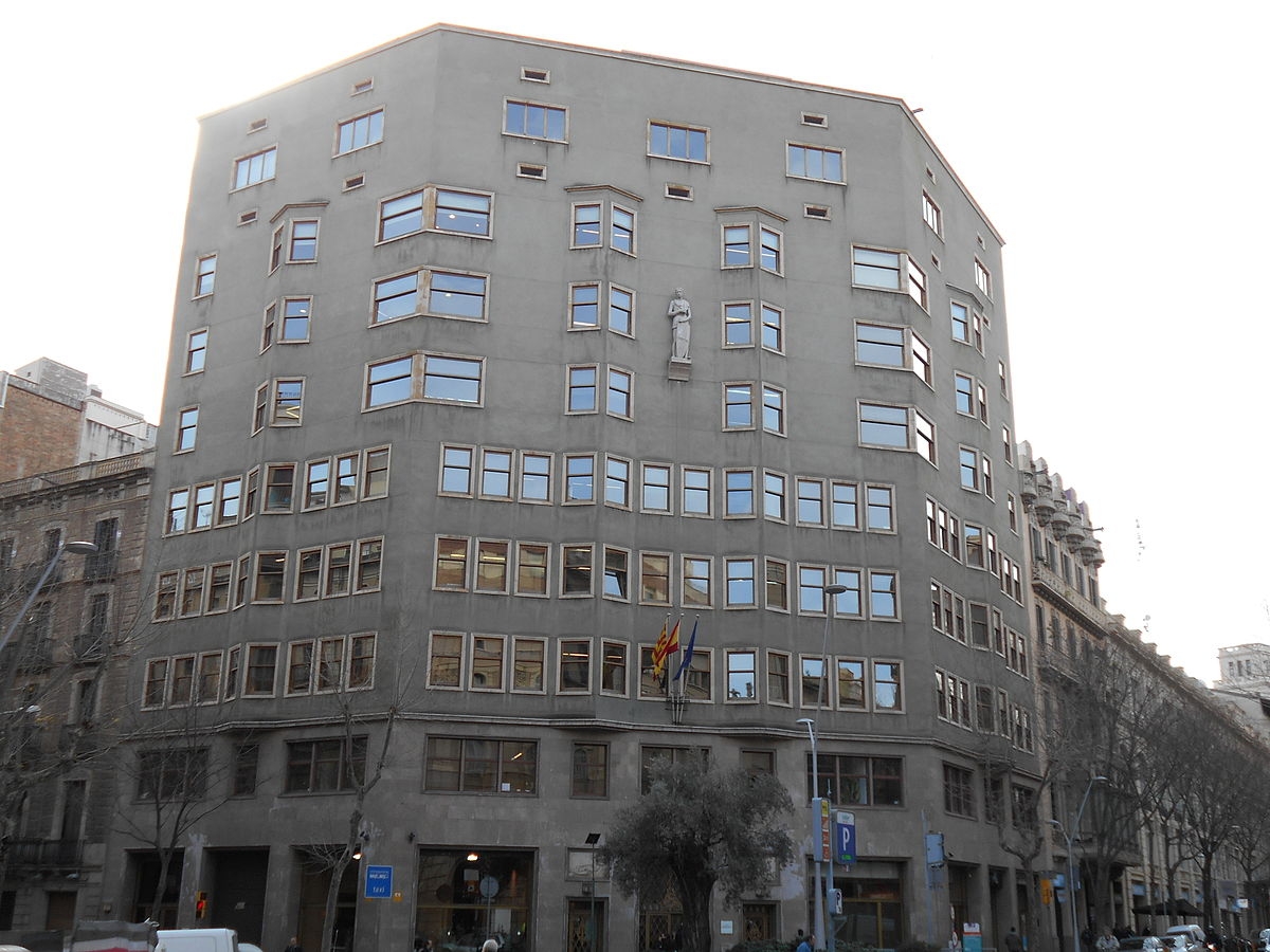 L'edifici del Departament, al carrer Pau Claris de Barcelona