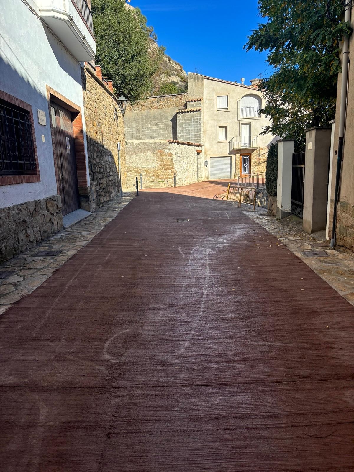 Carrer del Raval. Ajuntament de Castellfollit de Riubregós.