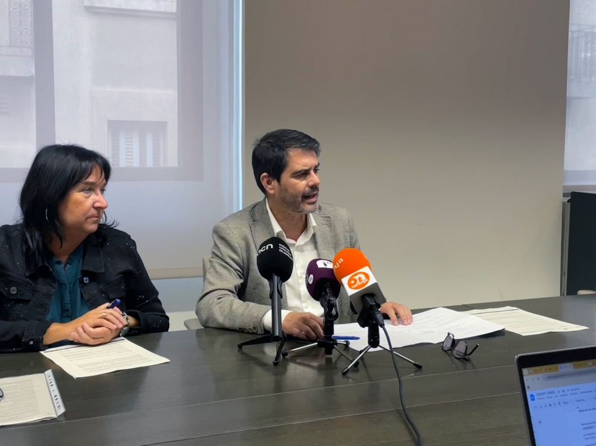 Castells detallant els pressupostos. Marc Soler.