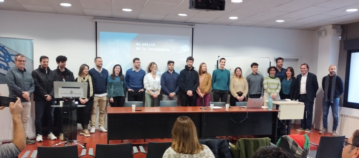 Acte d’inauguració de 4a edició de La Incubadora amb representants dels 10 projectes d’emprenedoria, Ajuntament d’Igualada, SecotCat i TICAnoia