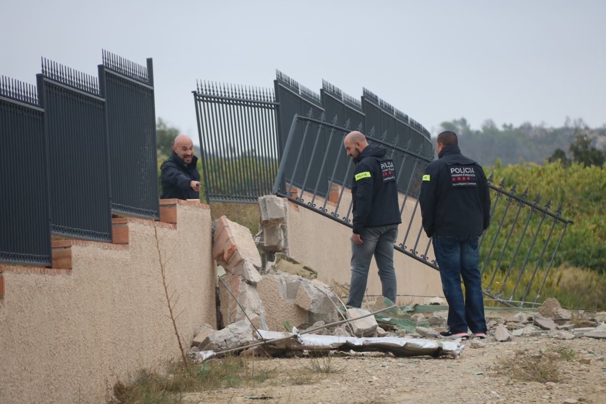 Agents dels Mossos, al lloc del sinistre