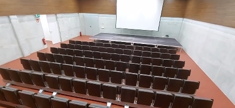 Sala polivalent amb una capacitat de 126 seients.