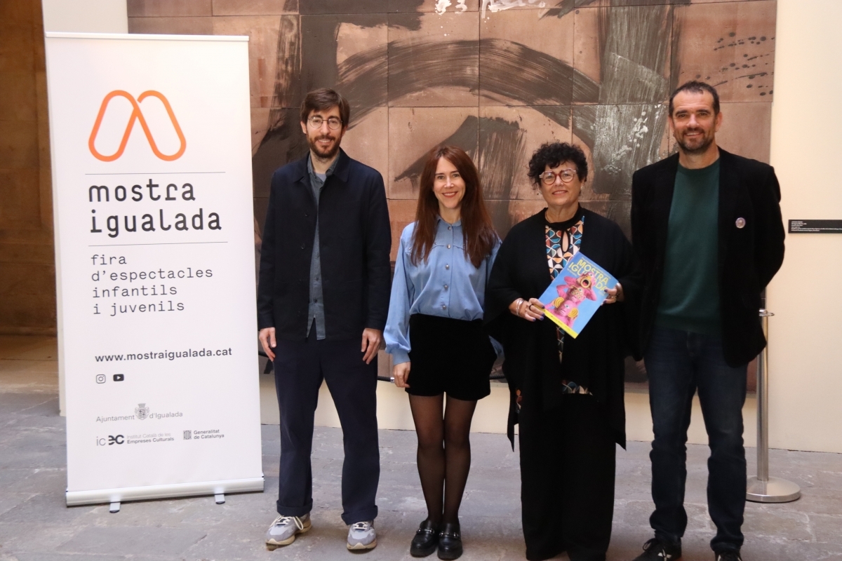 Pol Gil, director executiu, Mireia Mado&ntilde;ero, directora de l'&Agrave;rea de Mercats de l'ICEC en funcions, Carme Riera, regidora de Cultura i Joan Artqu&eacute;, director art&iacute;stic (Foto: Guillem Roset / ACN) 