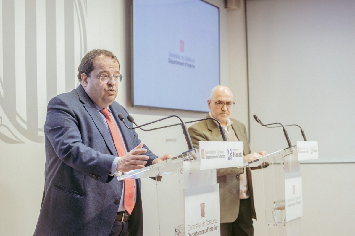 El conseller d’Interior i el director del Servei Català de Trànsit presentant el programa (Departament d’Interior)