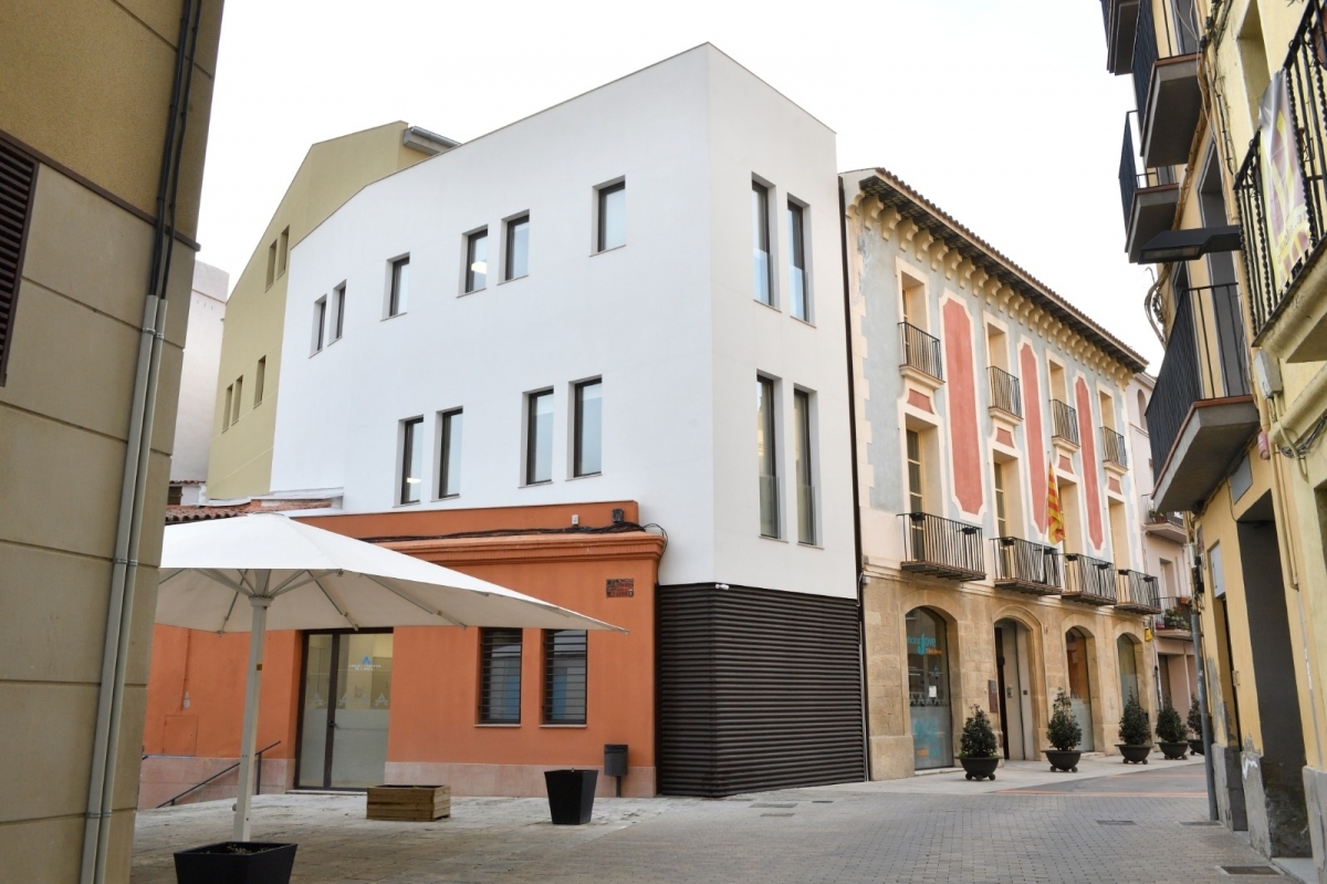 La seu del Consell Comarcal, a la Plaça Sant Miquel