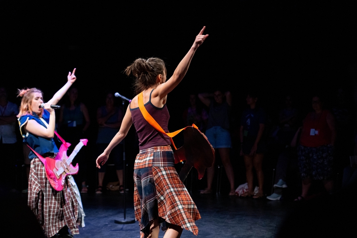 Hora bruixa. Estrena't al territori.