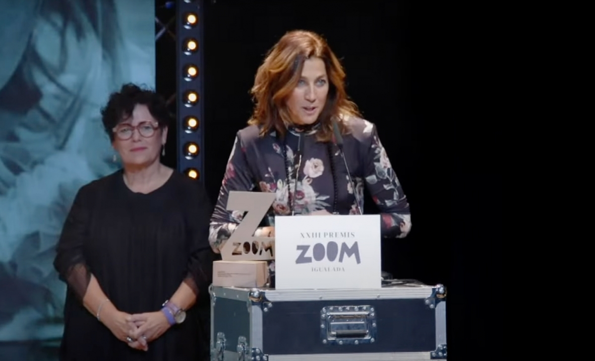 Helena Garcia Melero recollint el premi. Zoom.