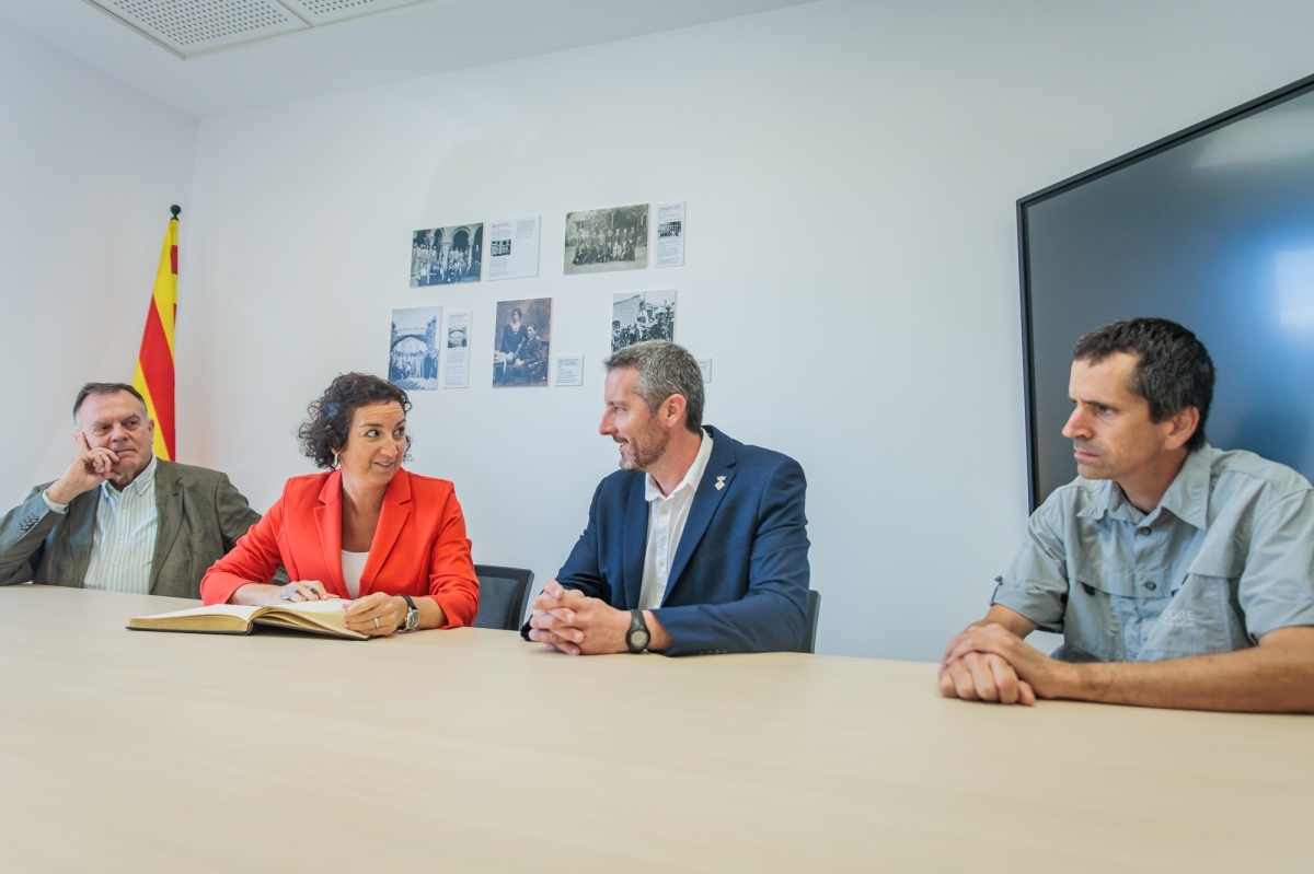 Consellera al consistori. Ajuntament de Calonge de Segarra.