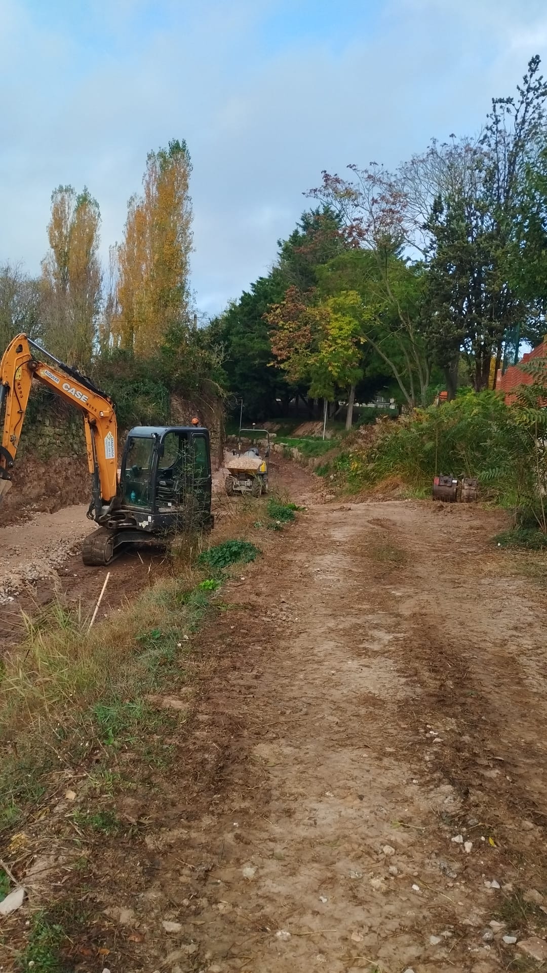 Obres de la font. Ajuntament de Sant Martí Sesgueioles.