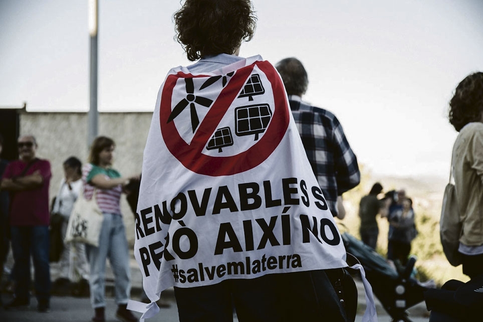 Manifestaci&oacute; contra l'allau de macroprojectes a l'Anoia (Ignasi Rojas)
