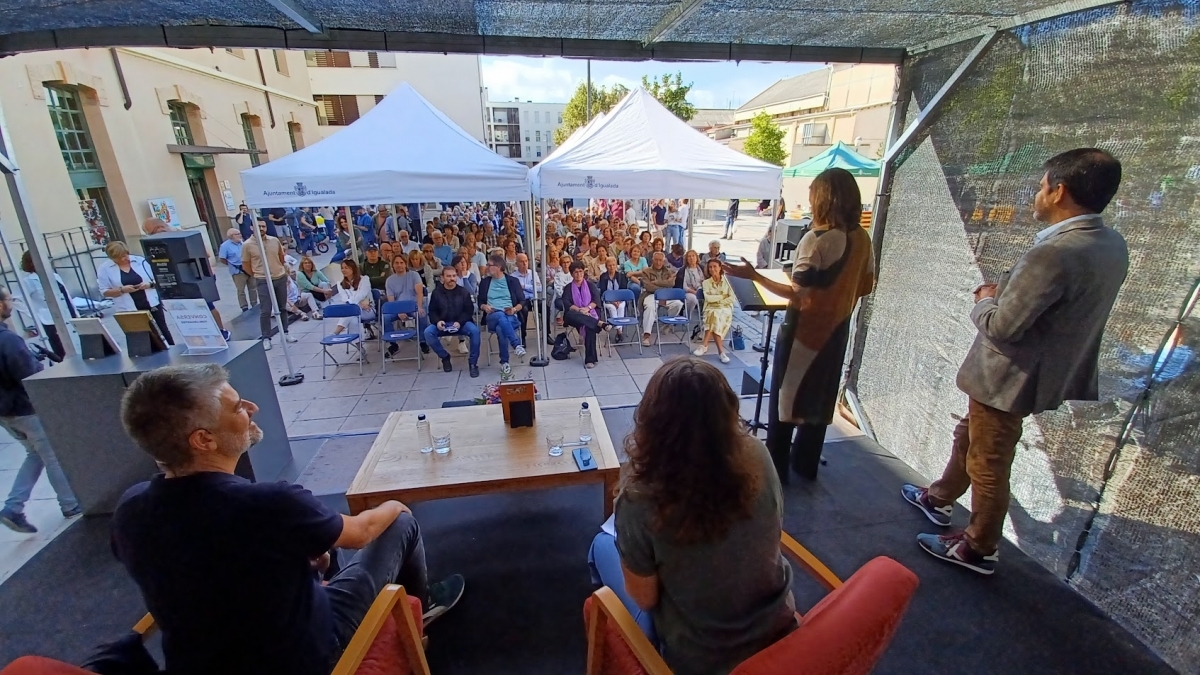 Presentaci&oacute; del llibre de Toni Cruanyes. Ajuntament d'Igualada.