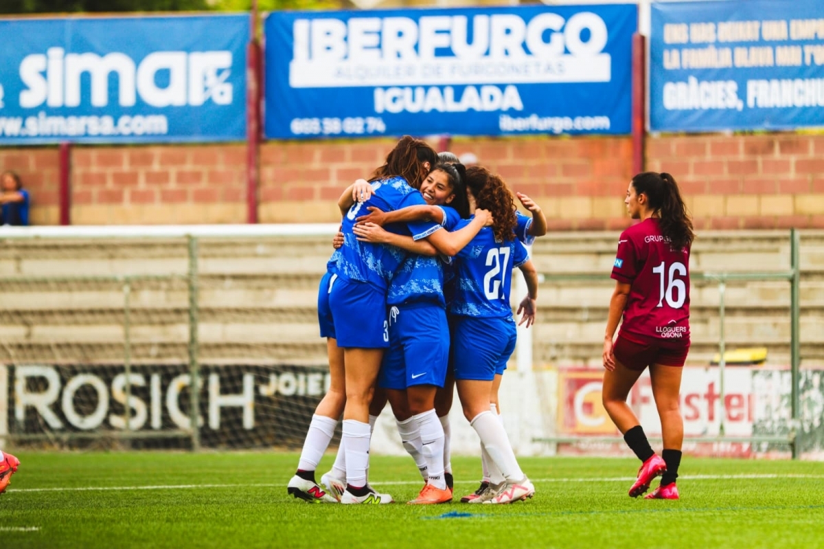 Igualadines celebrant el gol. Núria Fau.