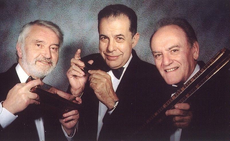 Jaume March (a l'esquerra) amb el Trio N&eacute;ixer. Foto: Arxiu.