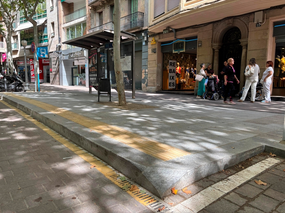 Nova plataforma de la parada. Ajuntament d'Igualada.